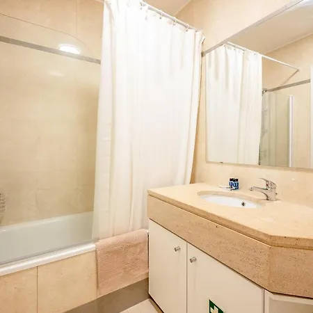Apartment Guestready - Contemporary White In