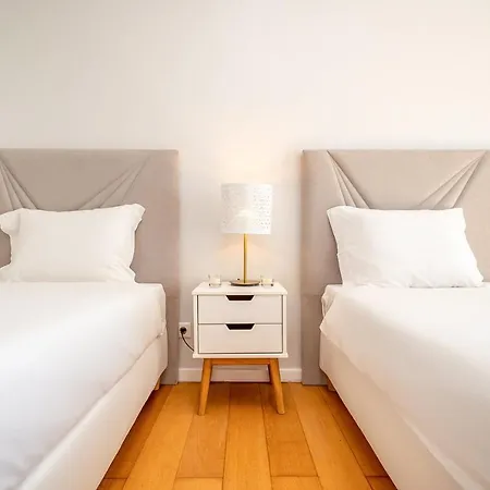 Guestready - Contemporary White In Daire *